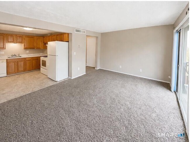 Foto del edificio - 210 Towne House Rd