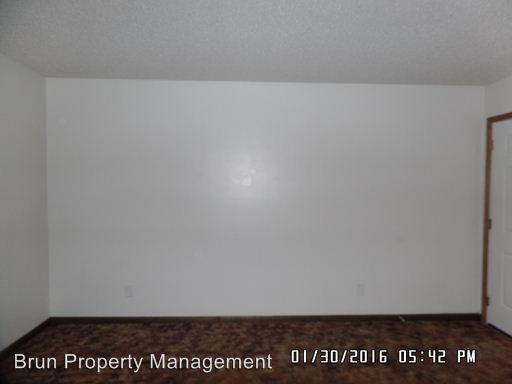 Building Photo - 706 E Inskip Dr