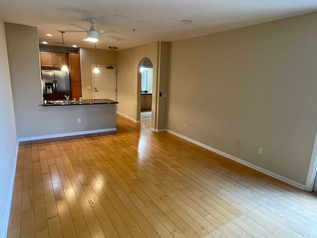 Foto del edificio - Adorable 1BR Condo in Carmel Valley with W...