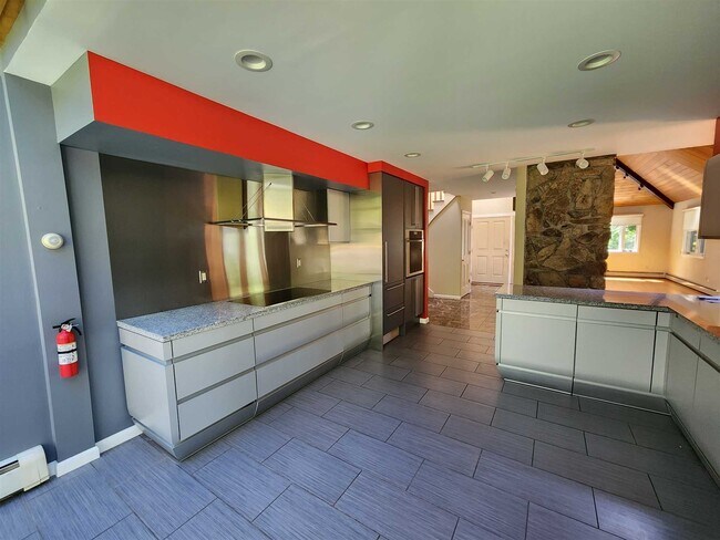 Foto del edificio - 43 Midnight Ln