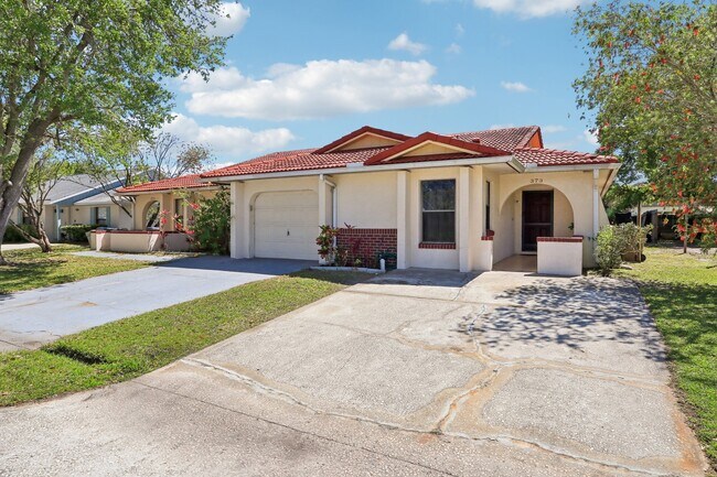 Building Photo - 371 Cocoa Ct