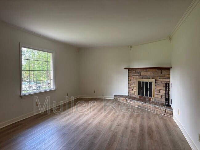 Foto del edificio - 7320 Westridge Dr