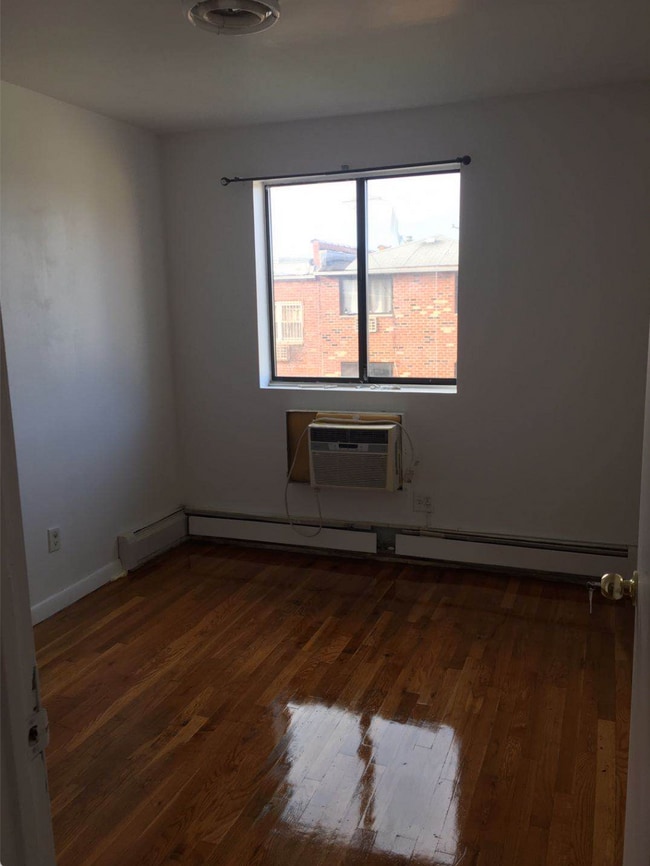 Foto del edificio - 9325 50th Ave