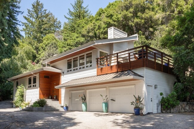 Building Photo - 101 Endlich Dr