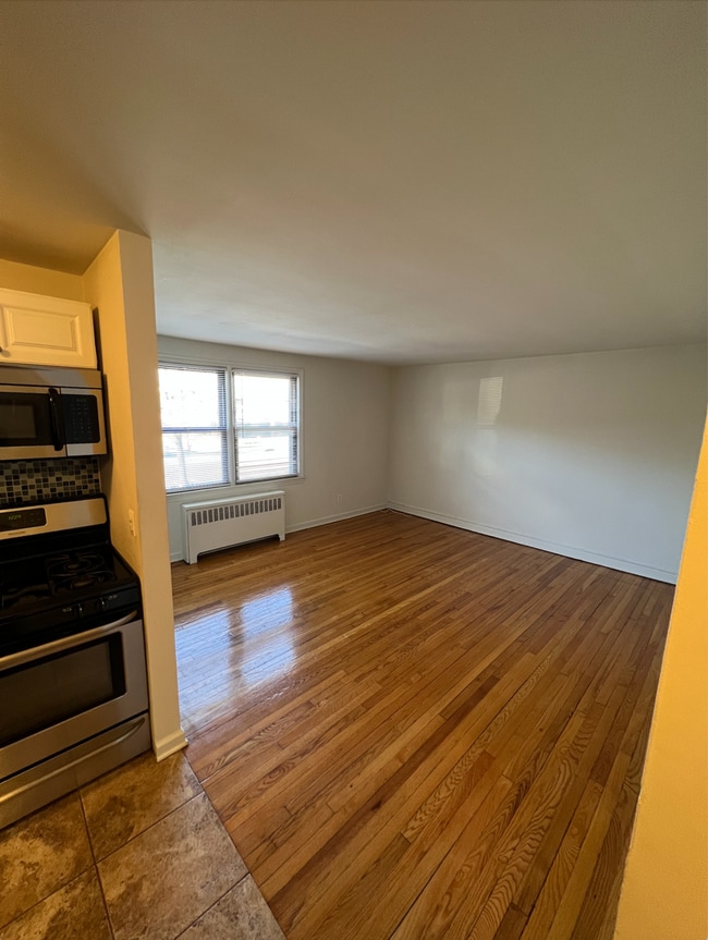 Interior Photo - 406 Deal Lake