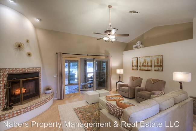 Building Photo - 3 br, 2 bath  - 15859 Aspen