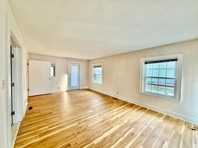 Foto del edificio - 23 Gardner Ave