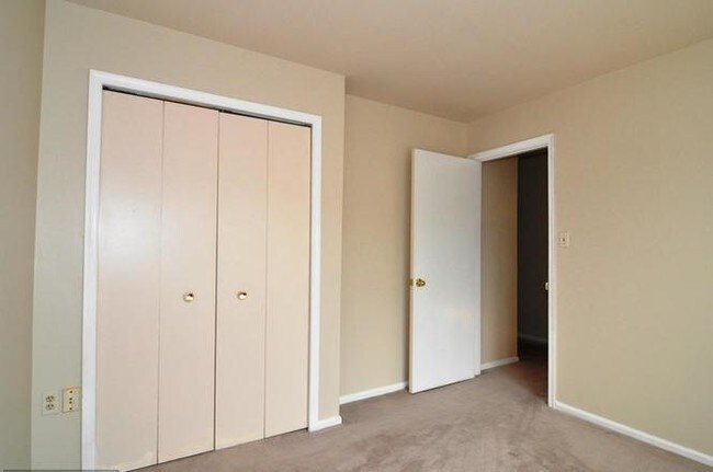 Foto del edificio - 1070 Trevino Ln