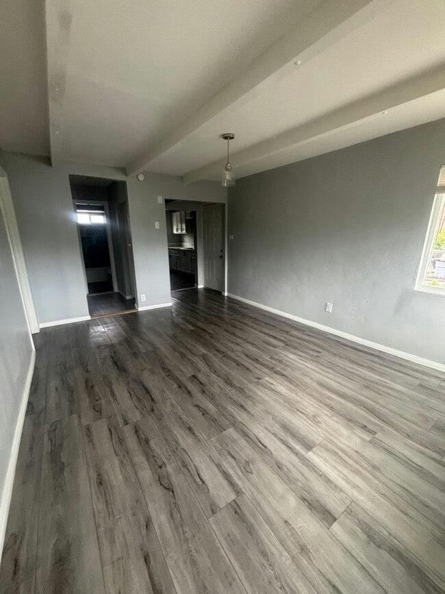 Foto del edificio - 3721 Byron St