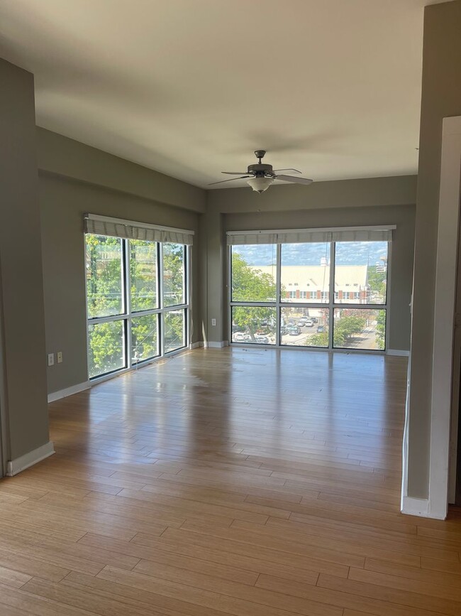 Building Photo - Eagles Nest Condo