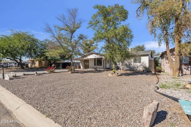Building Photo - 340 W Lindbergh Ave