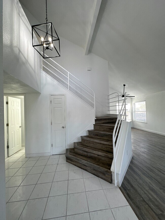 Foto del edificio - 1229 Diamond Cove Pl