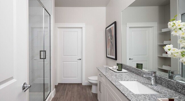 Foto del edificio - 2425 Bell St