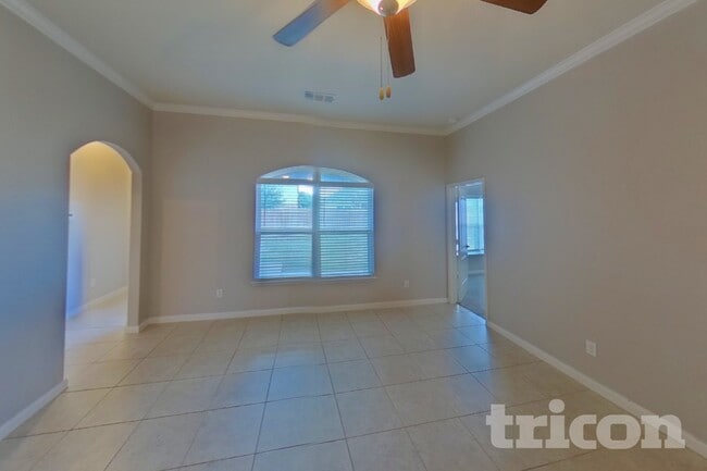 Foto del edificio - 2312 Redbud Dr