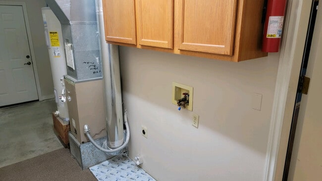 Washer/dryer hookup. - 19656 Buck Canyon Rd