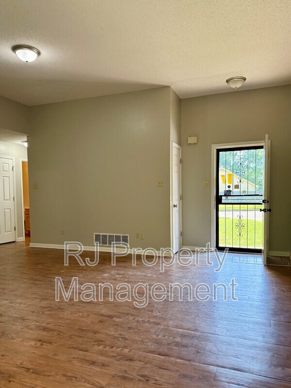 Foto del edificio - 4369 Pecan Creek Cir S