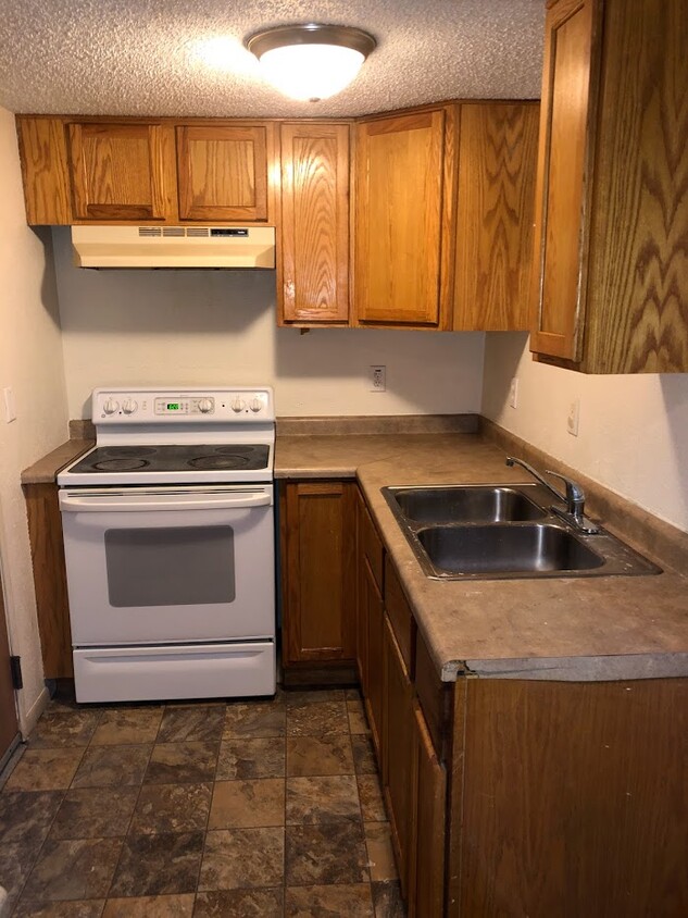 Primary Photo - 6 11th St S