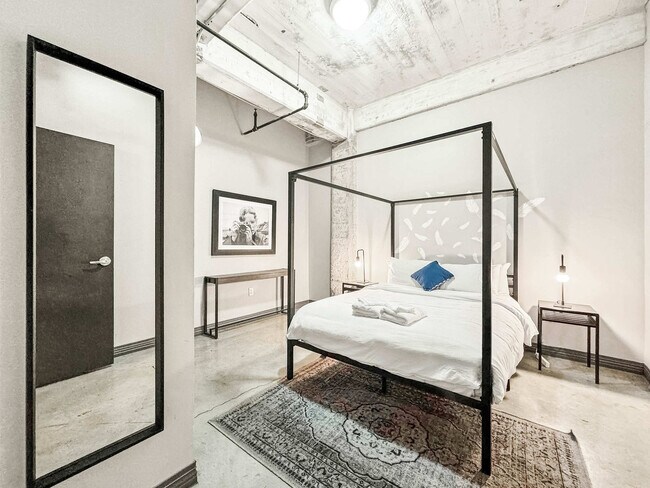 Foto del edificio - 555 Evergreen St