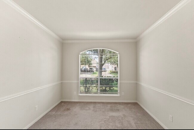 Foto del edificio - 21627 Cozy Hollow Ln