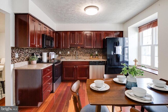Foto del edificio - 8522 Pine Run Ct