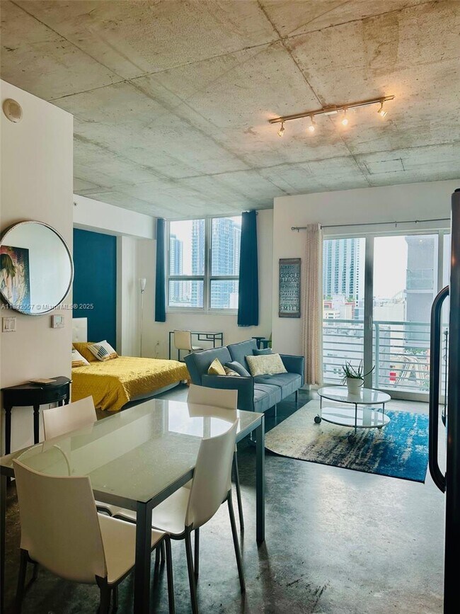 Foto del edificio - 133 NE 2nd Ave