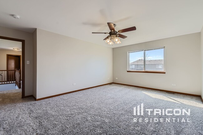 Building Photo - 3501 Stone Creek Dr