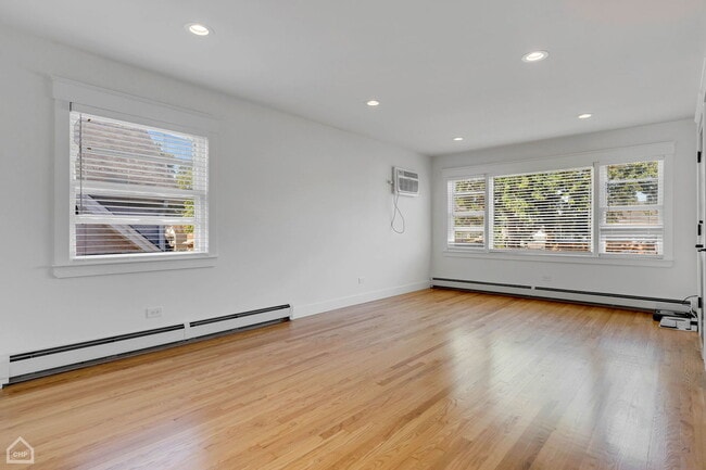 Building Photo - 2629 N 75th Ave