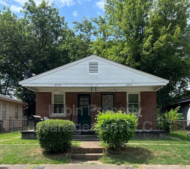 Foto del edificio - 2217 Clayton Ave