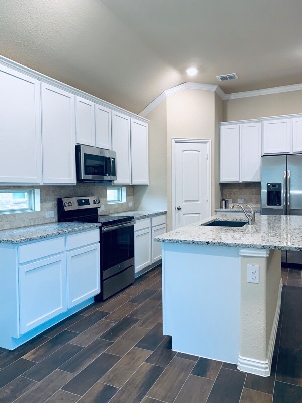 Foto del edificio - 622 Devonshire Ln