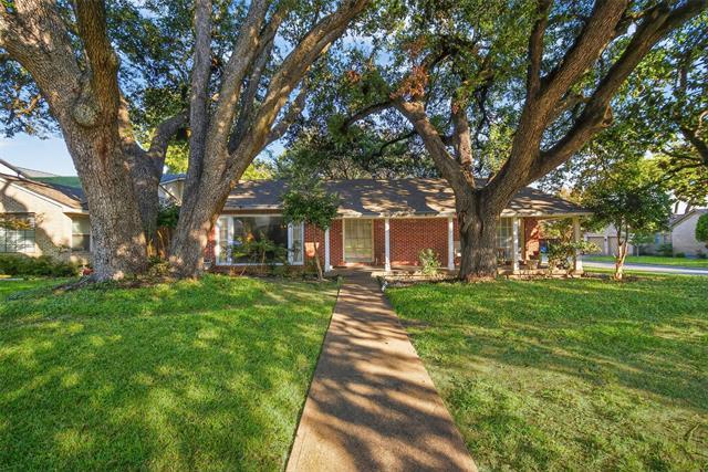Foto principal - 6815 Kenwood Ave