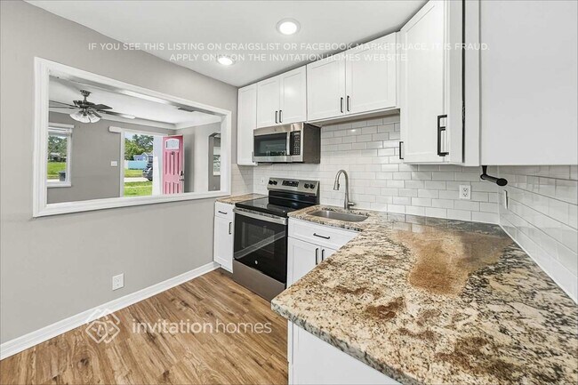 Foto del edificio - 833 61st Ave NE