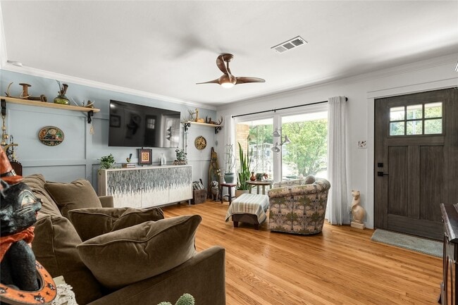 Building Photo - 5831 Burr Oak Dr