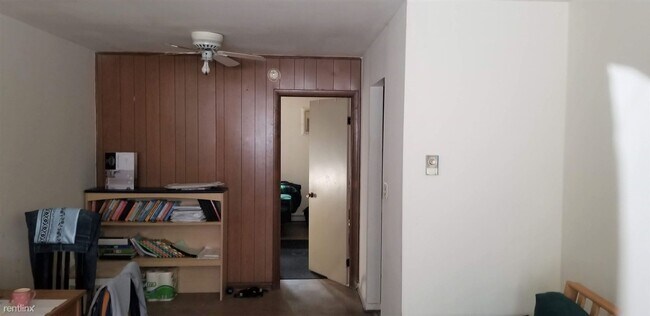 Foto del edificio - 4707 Killam Ave