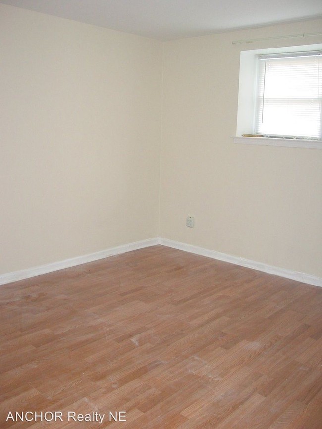 Building Photo - 1726 Hartel Ave