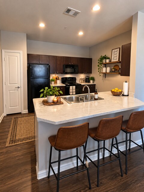 Foto del edificio - The Oaks Apartments