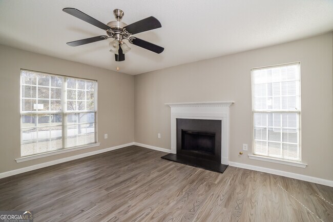 Building Photo - 5730 Village Loop