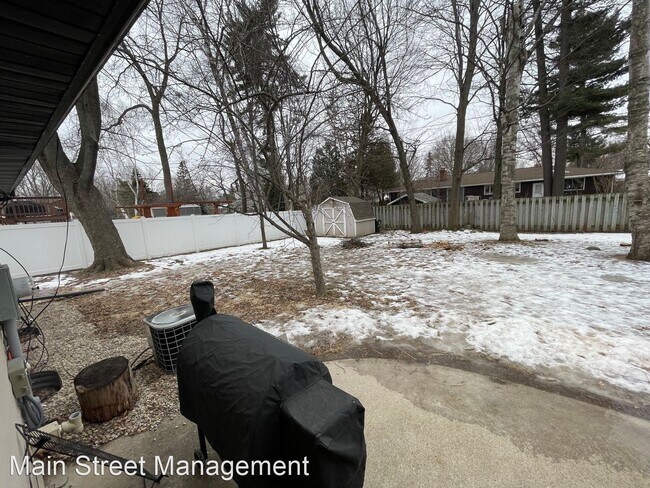 Foto del edificio - 3 br, 2 bath House - 1643 Birchwood Dr.