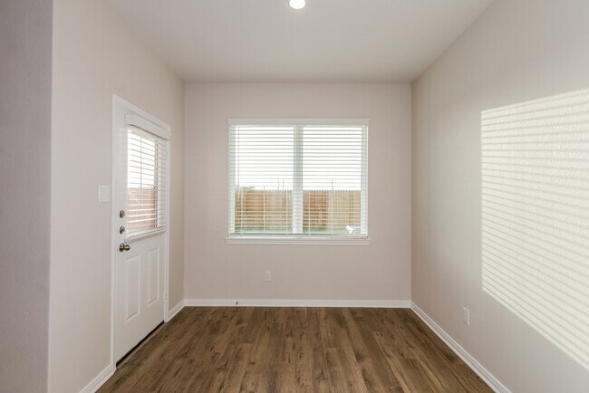 Foto del edificio - 7638 Tipton Meadow Way