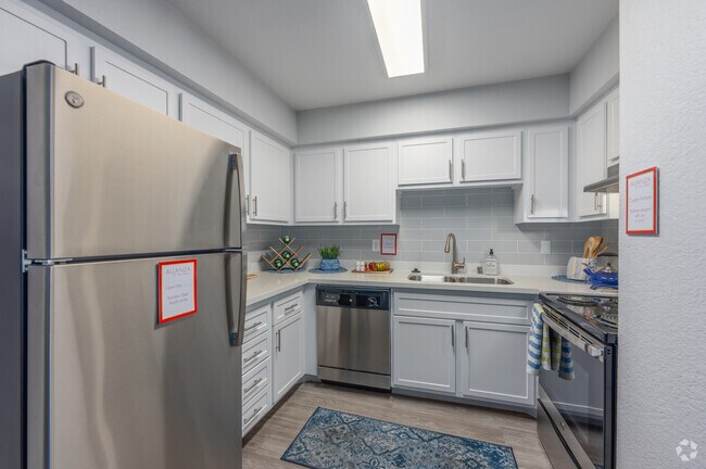 Interior Photo - Allanza at The Lakes