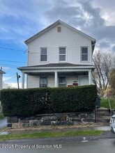 Building Photo - 513 Cherry St