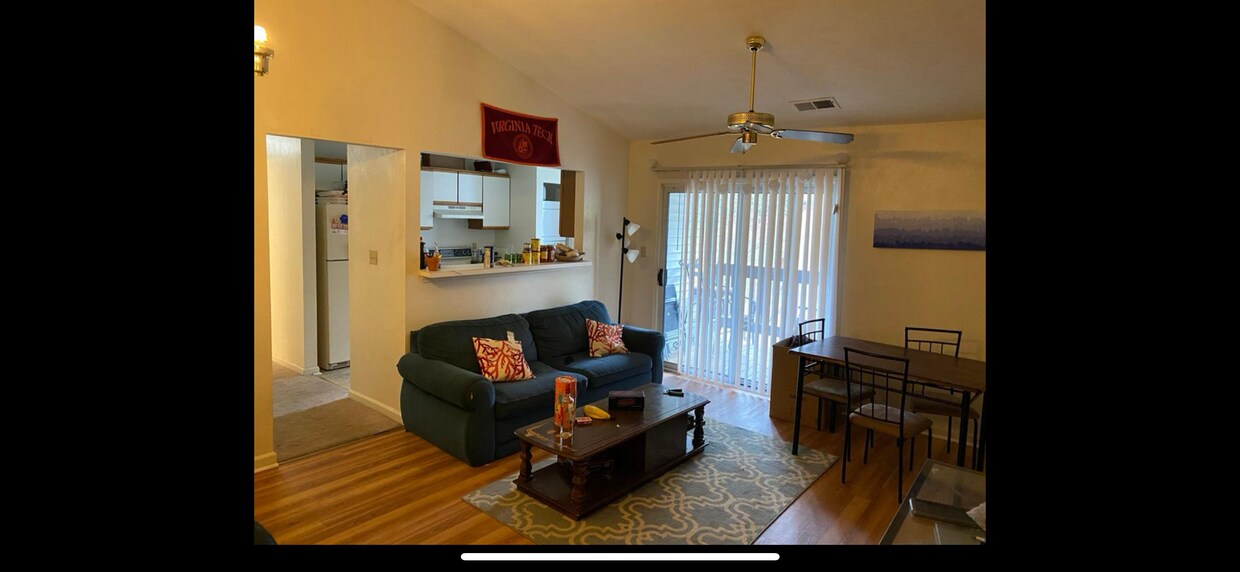 Foto principal - 401 Berryfield Ln