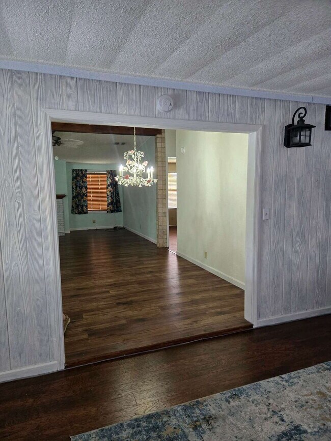 Foto del edificio - "Charming 3-Bed, 2-Bath Mobile Home Retrea...