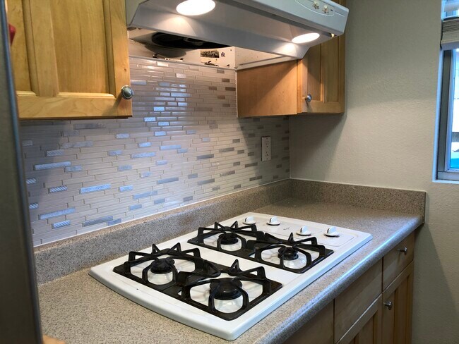 Galley Kitchen - 961 Jamacha Rd