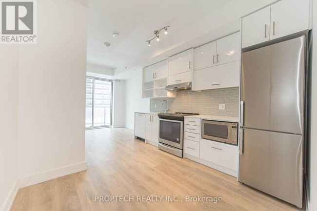 Building Photo - 128 Fairview Mall Dr