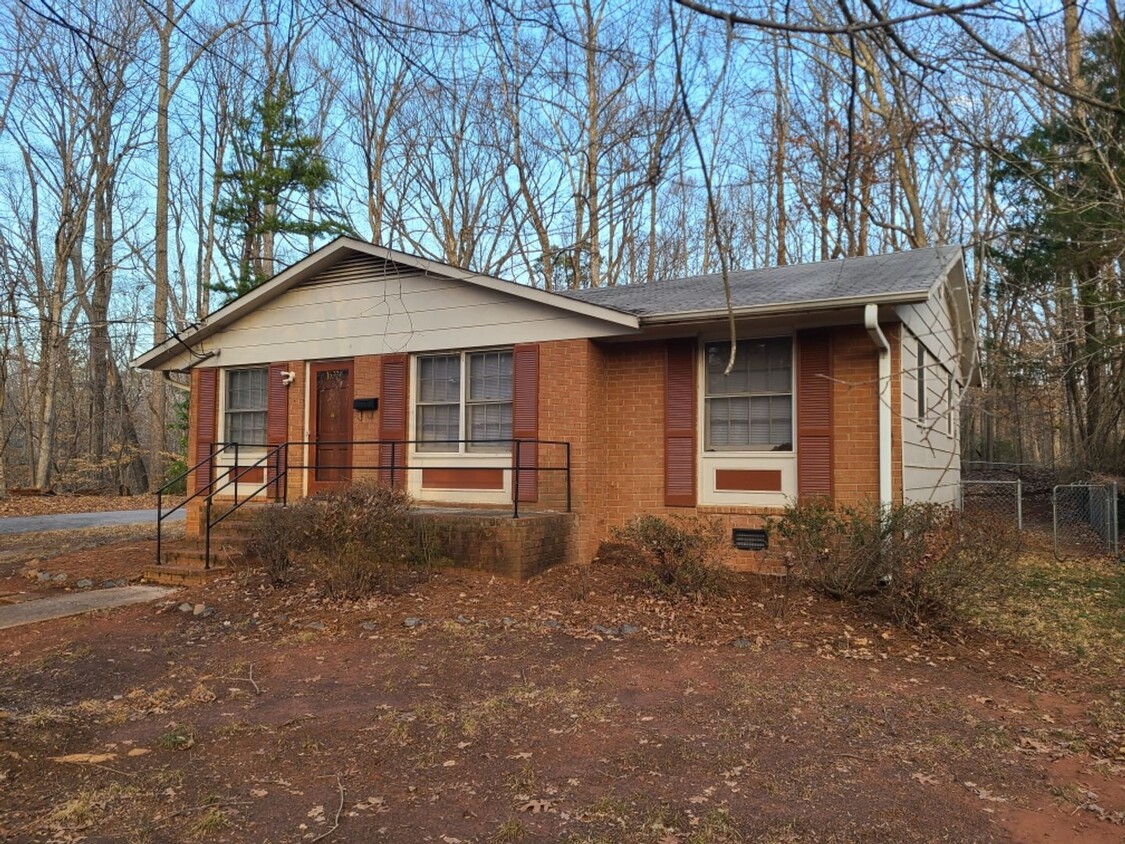 Primary Photo - 3 Bedroom/2 Bath ranch style Home