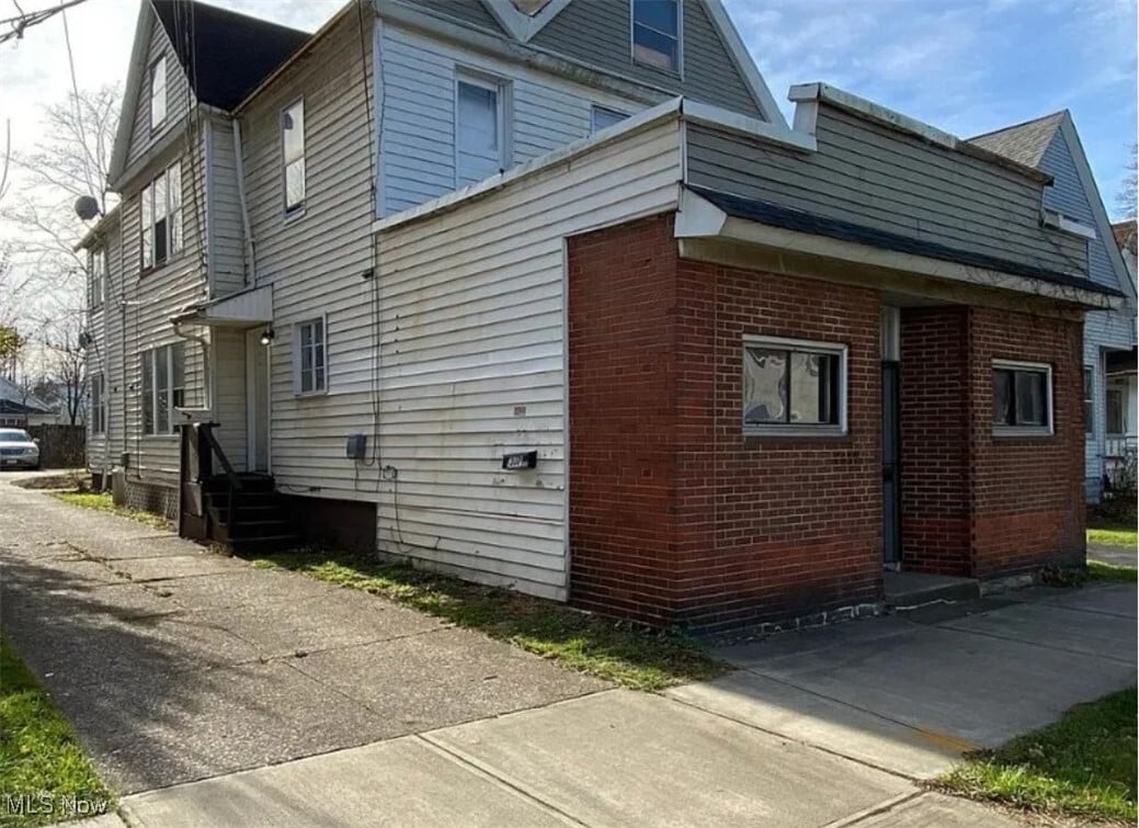 Primary Photo - 6632 Fleet Ave