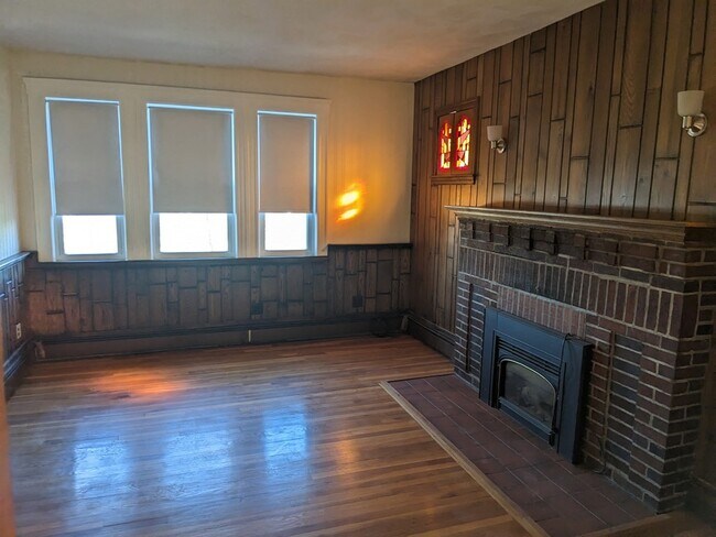 Foto del edificio - 24 Grandview Rd