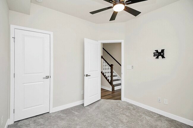 Building Photo - 1112 Gleason Way