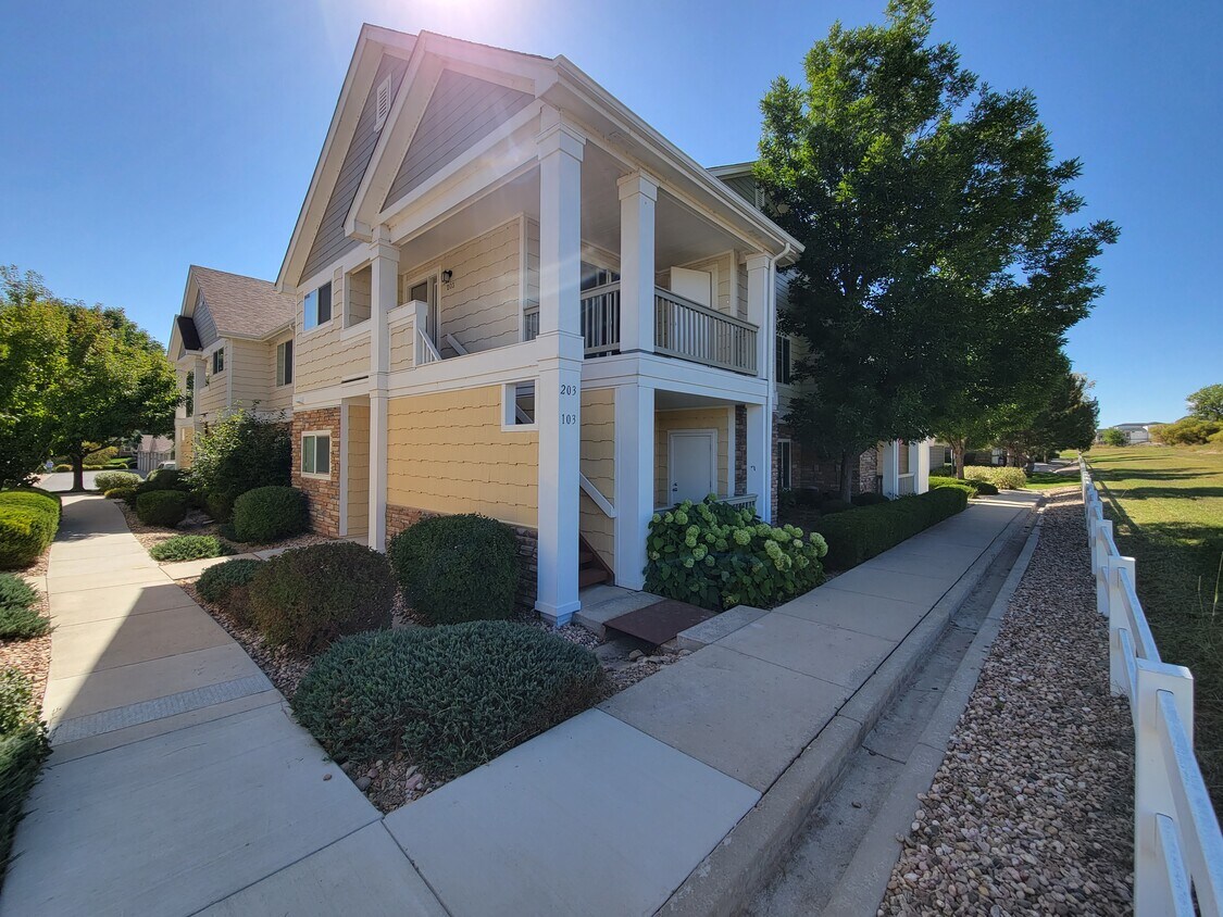 Primary Photo - 4675 Hahns Peak Dr