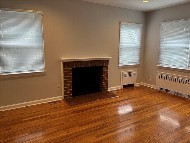 Foto del edificio - 42 Beechwood Ave